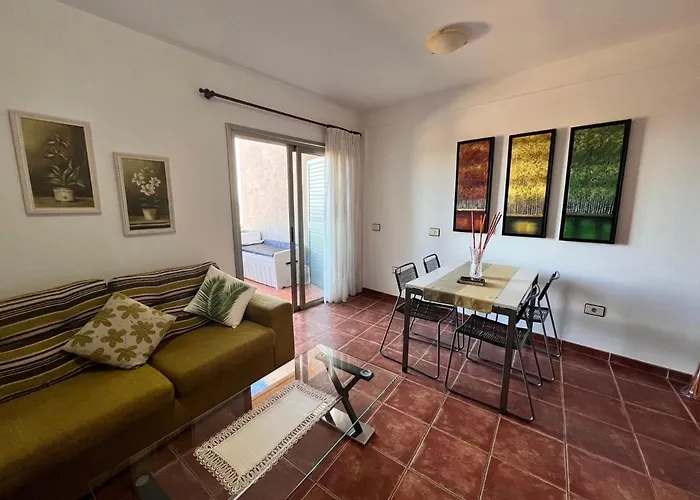 Seafront Medano Marina View شقة *